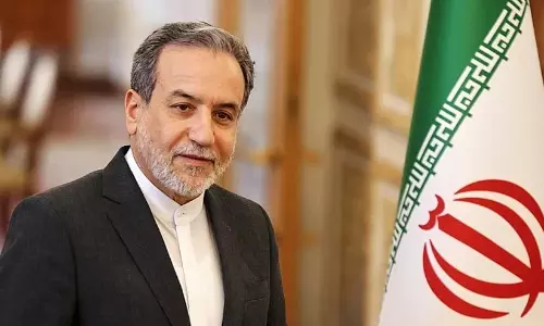 ‘‘ഇന്ത്യയടക്കമുള്ള സുഹൃദ് രാജ്യങ്ങൾക്കായി ഹുർമുസ് കടലിടുക്ക് തുറന്നിരിക്കുന്നു’’ -ഇറാൻ വിദേശകാര്യമന്ത്രി ‘‘ഇന്ത്യയടക്കമുള്ള സുഹൃദ് രാജ്യങ്ങൾക്കായി ഹുർമുസ് കടലിടുക്ക് തുറന്നിരിക്കുന്നു’’ -ഇറാൻ വിദേശകാര്യമന്ത്രി