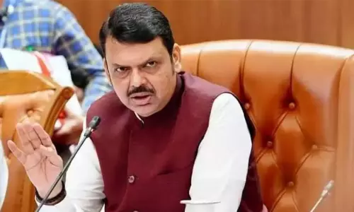 ‘അന്ധവിശ്വാസം കൊണ്ട് പ്രശ്നങ്ങൾ പരിഹരിക്കാമായിരുന്നെങ്കിൽ സൂചി ഉപയോഗിച്ച് പാകിസ്താന്‍ തീവ്രവാദികളെ ഇല്ലാതാക്കാമായിരുന്നു’ -അന്ധവിശ്വാസങ്ങൾക്കെതിരെ ആഞ്ഞടിച്ച് ദേവേന്ദ്ര ഫഡ്‌നാവിസ്