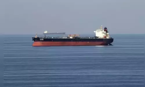 ഹുർമുസ് കടലിടുക്കിൽ ടോൾ ഏർപ്പെടുത്താൻ ഇറാൻ; ‘സുരക്ഷക്ക് കപ്പലുകൾ പണം നൽകണം’