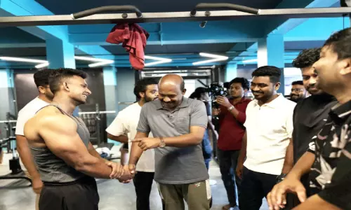 സീറ്റുറപ്പിച്ചു, വോട്ടുറപ്പിക്കാൻ ജെ​ൻ​സി​യെ ല​ക്ഷ്യ​മി​ട്ട് പ്ര​ചാ​ര​ണം രാ​ത്രി​യി​ൽ