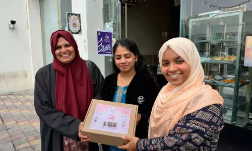 പെ​രു​ന്നാ​ള്‍ ദി​ന​ത്തി​ല്‍ ‘ഈ​ദ് സ്നേ​ഹ​പ്പൊ​തി’​ന​ല്‍കി ന​ടു​മു​റ്റം