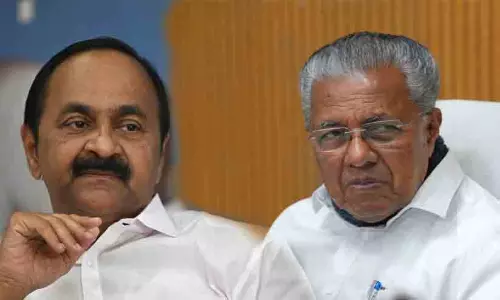 മോദിയുടെയും അമിത് ഷായുടെയും ഗുഡ് ബുക്കിൽ കയറാൻ മുഖ്യമന്ത്രി 90 ഡിഗ്രി കുമ്പിടുന്നു: വി.ഡി. സതീശൻ മോദിയുടെയും അമിത് ഷായുടെയും ഗുഡ് ബുക്കിൽ കയറാൻ മുഖ്യമന്ത്രി 90 ഡിഗ്രി കുമ്പിടുന്നു: വി.ഡി. സതീശൻ