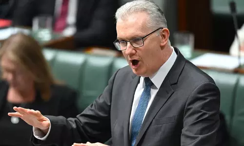 ഇറാൻ പൗരന്മാർക്ക് ആസ്‌ട്രേലിയയിൽ വിലക്ക്; സന്ദർശക വിസകൾ റദ്ദാക്കി, പ്രതിഷേധം ശക്തം