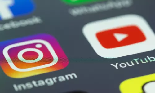 ആറാം വയസിൽ യൂട്യൂബിനും ഒമ്പതാം വയസിൽ ഇൻസ്റ്റഗ്രാമിനും അടിമ, പത്താം വയസിൽ വിഷാദ രോഗി; യുവതിയുടെ പരാതിയിൽ മെറ്റക്കും യൂട്യൂബിനും പിഴ