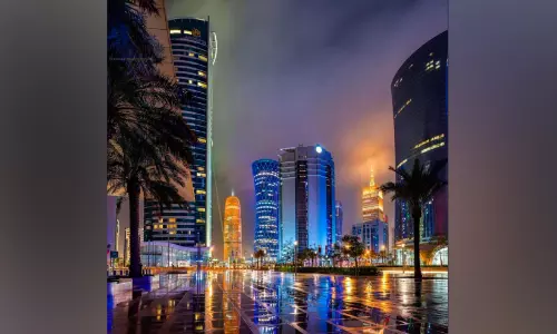 ഇ​ടി​മി​ന്ന​ൽ, അ​തി​ശ​ക്ത​മാ​യ കാ​റ്റ്, ആലി​പ്പ​ഴ വ​ർ​ഷം  മ​ഴ ക​ന​ക്കു​ന്നു; ജാ​ഗ്ര​ത നി​ർ​ദേ​ശം