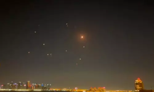 എ​ല്ലാ ആ​ക്ര​മ​ണ​വും ഉ​ട​ൻ നി​ർ​ത്ത​ണം; ഇ​റാ​നോ​ട് അ​റ​ബ് രാ​ജ്യ​ങ്ങ​ൾ