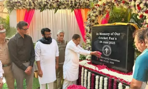 ഐ.​പി.​എ​ൽ വി​ജ​യാ​ഘോ​ഷ​ത്തി​ൽ മ​രി​ച്ച 11പേ​ർ​ക്ക് സ്മാ​ര​കം