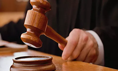 കൗമാരക്കാരിയുടെ ചിത്രം പകര്‍ത്തി; നഷ്ടപരിഹാരത്തിന്​ വിധി