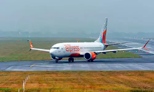 എയർ ഇന്ത്യ എക്സ്പ്രസ്; സർവിസുകൾ പുനരാരംഭിക്കുമെന്ന പ്രതീക്ഷയിൽ പ്രവാസികൾ എയർ ഇന്ത്യ എക്സ്പ്രസ്; സർവിസുകൾ പുനരാരംഭിക്കുമെന്ന പ്രതീക്ഷയിൽ പ്രവാസികൾ