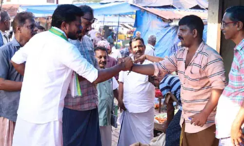 ചൂട് പിടിച്ച് പ്രചാരണം; അഡ്വ. ഒ.ജെ. ജനീഷിന്റെ മണ്ഡല പര്യടനത്തിന് തുടക്കം ചൂട് പിടിച്ച് പ്രചാരണം; അഡ്വ. ഒ.ജെ. ജനീഷിന്റെ മണ്ഡല പര്യടനത്തിന് തുടക്കം