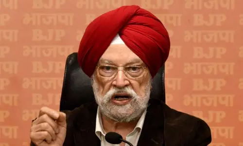 ഇന്ധനപ്രതിസന്ധിയെ തുടർന്ന് ഇന്ത്യയിൽ ലോക്ഡൗണ് ഏര്പ്പെടുത്തുമോ ? മറുപടിയുമായി കേന്ദ്രമന്ത്രി ഇന്ധനപ്രതിസന്ധിയെ തുടർന്ന് ഇന്ത്യയിൽ ലോക്ഡൗണ് ഏര്പ്പെടുത്തുമോ ? മറുപടിയുമായി കേന്ദ്രമന്ത്രി