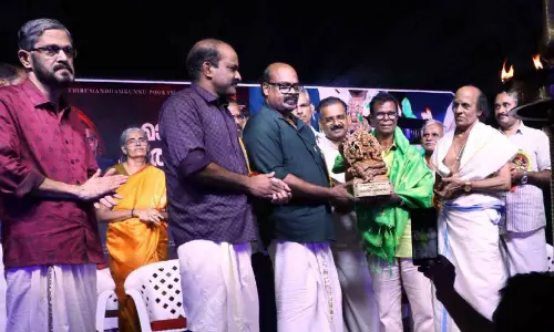 മാഞ്ഞുപോവാതിരിക്കാൻ നല്ല കഥാപാത്രങ്ങൾ ഇനിയും ചെയ്യണം -ഇന്ദ്രൻസ് മാഞ്ഞുപോവാതിരിക്കാൻ നല്ല കഥാപാത്രങ്ങൾ ഇനിയും ചെയ്യണം -ഇന്ദ്രൻസ്