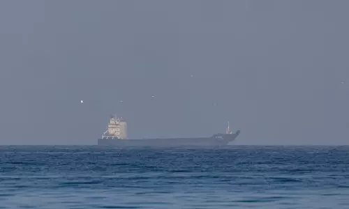 ഹുർമുസ് അടച്ചതായി ഇറാൻ, കടക്കാൻ ശ്രമിച്ചാൽ പ്രത്യാഘാതം ഗുരുതരം; മൂന്നു കപ്പലുകൾ തിരിച്ചയച്ചു