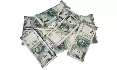 രൂപക്ക് റെക്കോഡ് തകർച്ച; കോളടിച്ച് കുവൈത്ത് ദീനാർ രൂപക്ക് റെക്കോഡ് തകർച്ച; കോളടിച്ച് കുവൈത്ത് ദീനാർ