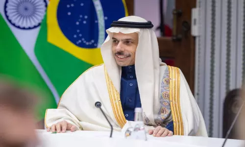 ജി7 ഉച്ചകോടിക്ക് പാരീസിൽ തുടക്കം; സൗദി വിദേശകാര്യമന്ത്രി അമീർ ഫൈസൽ ബിൻ ഫർഹാൻ പങ്കെടുക്കുന്നു ജി7 ഉച്ചകോടിക്ക് പാരീസിൽ തുടക്കം; സൗദി വിദേശകാര്യമന്ത്രി അമീർ ഫൈസൽ ബിൻ ഫർഹാൻ പങ്കെടുക്കുന്നു