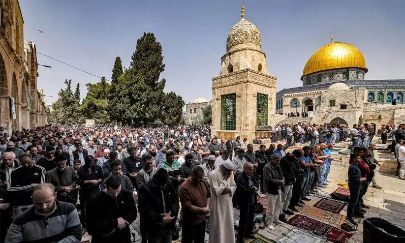 അൽ അഖ്സയിൽ തുടർച്ചയായ നാലാം വെള്ളിയാഴ്ചയും വിശ്വാസികൾക്ക് വിലക്ക് അൽ അഖ്സയിൽ തുടർച്ചയായ നാലാം വെള്ളിയാഴ്ചയും വിശ്വാസികൾക്ക് വിലക്ക്