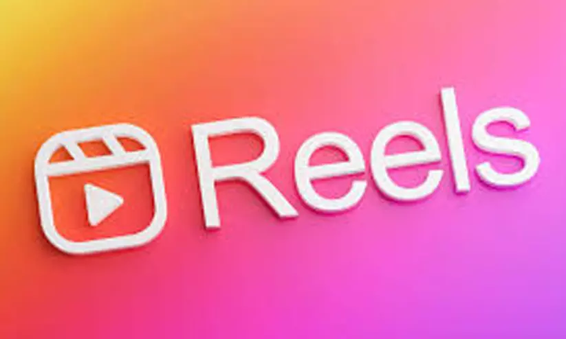 വൈറലാകാൻ സെമിത്തേരിയിൽ റീൽസ്; യുവാക്കൾക്കെതിരെ കേസ് വൈറലാകാൻ സെമിത്തേരിയിൽ റീൽസ്; യുവാക്കൾക്കെതിരെ കേസ്