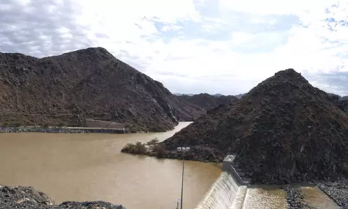 ഡാമുകളിൽ നീരൊഴുക്ക്​ കൂടി; നിറഞ്ഞൊഴുകി വാദികൾ