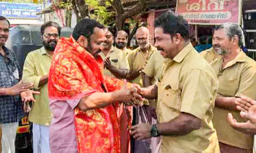 ഒല്ലൂർ മൂ​ന്നാ​മ​തും ചു​വ​ക്കു​മോ, യു.​ഡി.​എ​ഫ് കാ​റ്റ് ഷാ​ജി​യെ സ​ഹാ​യി​ക്കു​മോ, താ​മ​ര വി​രി​യു​മോ​