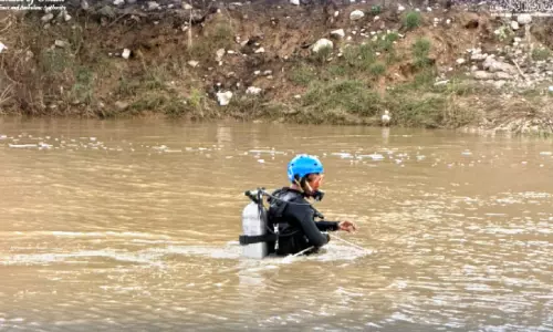 വാദി ബനീ ഖാലിദിൽ ഒമാനി പൗരൻ മുങ്ങി മരിച്ചു