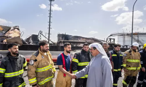 അടിയന്തര പ്രതികരണത്തിന് പ്രശംസ; പ്രധാനമന്ത്രി വിമാനത്താവളം സന്ദർശിച്ചു
