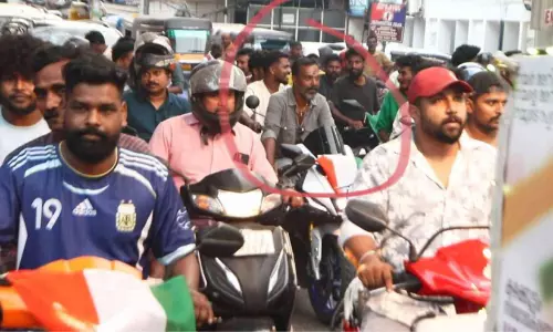 യു.ഡി.എഫ് സ്ഥാനാർഥി പര്യടനത്തിൽ കാപ്പ കേസ് പ്രതി യു.ഡി.എഫ് സ്ഥാനാർഥി പര്യടനത്തിൽ കാപ്പ കേസ് പ്രതി