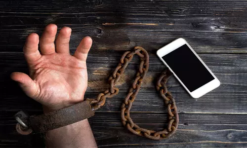 മണിക്കൂറുകളോളം റീലുകളിൽ കുടുങ്ങുകയാണോ? അറിഞ്ഞിരിക്കണം ഈ സാങ്കേതിക ചതിക്കുഴികൾ