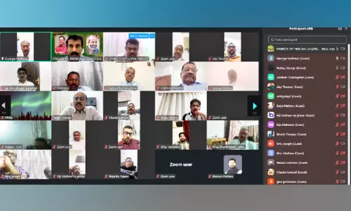 തെ​ര​ഞ്ഞെടു​പ്പ് വാ​ഗ്ദാ​ന​ങ്ങ​ളു​മാ​യി തി​രു​വ​ല്ല​യി​ലെ സ്ഥാ​നാ​ർ​ഥിക​ൾ