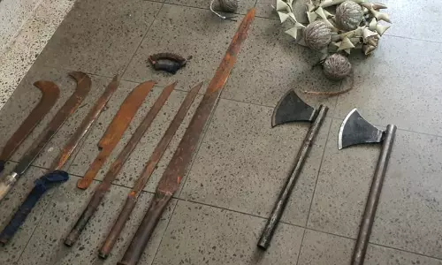 ബാലരാമപുരത്ത് വൻ ആയുധ ശേഖരം പിടികൂടി