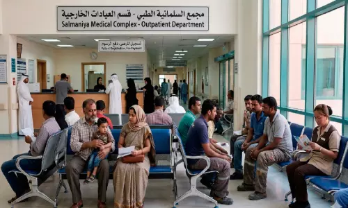 2025 ഒക്ടോബർ വരെയുള്ള കണക്കുകൾ പ്രകാരം സർക്കാർ ആശുപത്രികളിൽ ചികിത്സ തേടിയത് ലക്ഷക്കണക്കിന് പ്രവാസികൾ