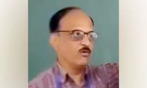 മുസ്‌ലിം വിദ്യാർഥിക്ക് നേരെ തീവ്രവാദി ആക്ഷേപം; ഡോ.മുരളീധർ ദേശ്പാണ്ഡെയെ സസ്പെൻഡ് ചെയ്തു