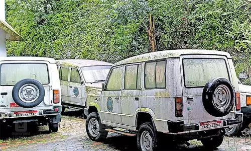 15 വർഷം കഴിഞ്ഞ സർക്കാർ വാഹനങ്ങൾ പൊളിക്കണമെന്ന് കേന്ദ്രം: നിർദേശം മറികടക്കാൻ സംസ്ഥാനം