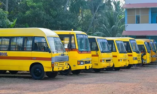 സ്കൂൾ ബസുകളിലെ ജീവനക്കാർക്ക് പൊലീസ് ക്ലിയറൻസ് നിർബന്ധമാക്കുന്നു