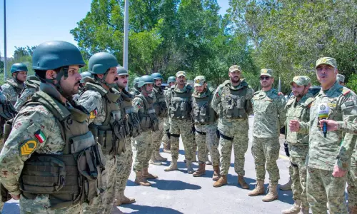 നാഷനൽ ഗാർഡ് അംഗങ്ങളെ അഭിനന്ദിച്ചു നേതൃത്വം നാഷനൽ ഗാർഡ് അംഗങ്ങളെ അഭിനന്ദിച്ചു നേതൃത്വം