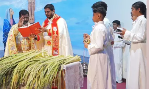 റൂവി സെന്റ് പീറ്റർ ആൻഡ് പോൾ ദേവാലയത്തിൽ ഓശാന പെരുന്നാൾ ആഘോഷിച്ചു