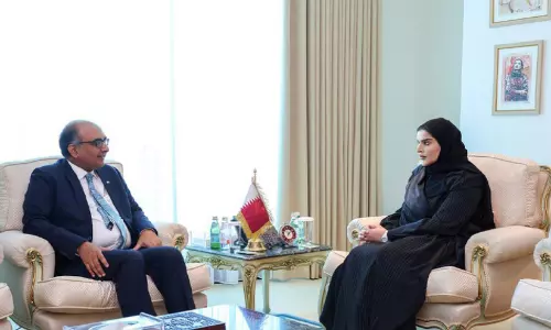 ഇ​ന്ത്യ​ൻ അം​ബാ​സ​ഡ​ർ കൂ​ടി​ക്കാ​ഴ്ച ന​ട​ത്തി