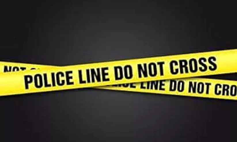 തിക്കിലും തിരക്കിലും പെട്ട് ഒരുമരണം; ഹൃദയാഘാതമെന്ന് പൊലീസ് തിക്കിലും തിരക്കിലും പെട്ട് ഒരുമരണം; ഹൃദയാഘാതമെന്ന് പൊലീസ്