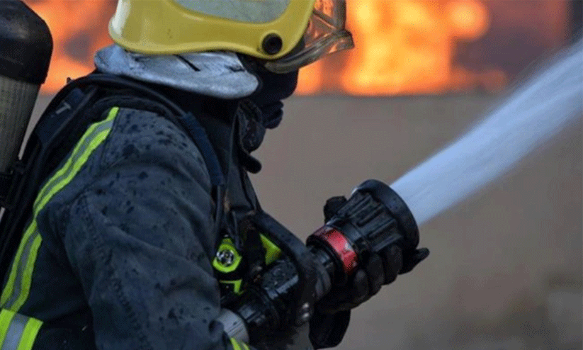 അൽ ഖർജിൽ ഡ്രോൺ അവശിഷ്ടങ്ങൾ വീണ് രണ്ട് പേർക്ക് പരിക്ക്; വീടുകൾക്കും വാഹനങ്ങൾക്കും നാശനഷ്ടം അൽ ഖർജിൽ ഡ്രോൺ അവശിഷ്ടങ്ങൾ വീണ് രണ്ട് പേർക്ക് പരിക്ക്; വീടുകൾക്കും വാഹനങ്ങൾക്കും നാശനഷ്ടം