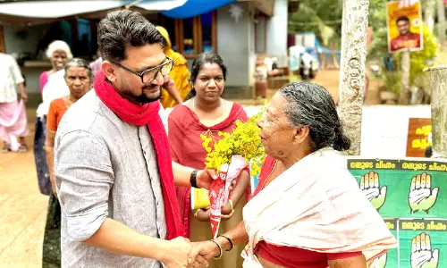 പ്രചാരണച്ചൂട്... വികസനനേട്ടങ്ങൾ പറഞ്ഞ് മുഹമ്മദ്‌ മുഹ്സിൻ, നാടിന്റെ പിന്തുണ തേടി ടി.പി. ഷാജി