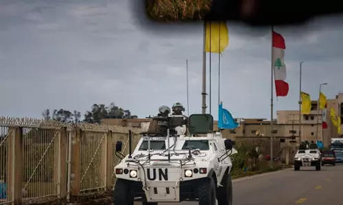 ലബനാനിൽ ആക്രമണം ശക്തമാക്കി ഇസ്രായേൽ; മൂന്ന് യു.എൻ നിരീക്ഷകർ കൊല്ലപ്പെട്ടു