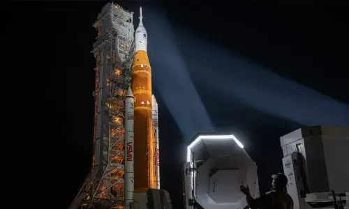 1,2,3...മനുഷ്യൻ വീണ്ടും ചന്ദ്രനിലേക്ക്; ആർട്ടെമിസ് II കൗണ്ട്ഡൗൺ തുടങ്ങി