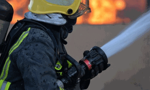 അൽ ഖർജിൽ ഡ്രോൺ അവശിഷ്​ടങ്ങൾ വീണ് രണ്ട് പേർക്ക് പരിക്ക്; വീടുകൾക്കും വാഹനങ്ങൾക്കും നാശനഷ്ടം