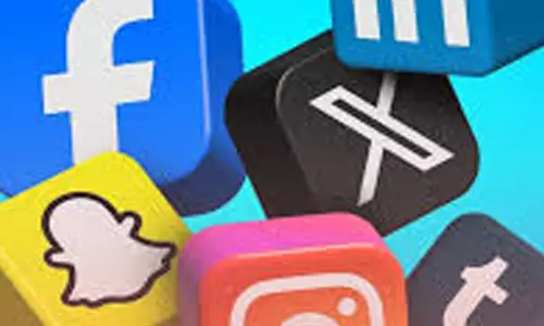 ഐ.ടി നിയമം സമൂഹ മാധ്യമത്തിനും ബാധകമാക്കാൻ നീക്കം ഐ.ടി നിയമം സമൂഹ മാധ്യമത്തിനും ബാധകമാക്കാൻ നീക്കം