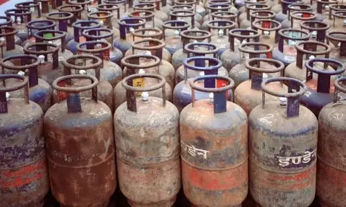 പശ്ചിമേഷ്യൻ യുദ്ധം; രാജ്യത്ത് എൽ.പി.ജി ഉപയോഗം 13 ശതമാനം കുറഞ്ഞു