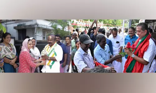 വോട്ടോട്ടത്തിൽ എറണാകുളം മണ്ഡലത്തിലെ സ്ഥാനാർഥികൾ