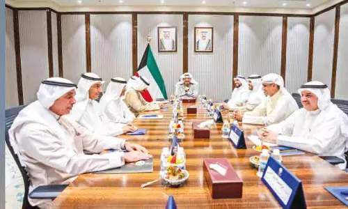 കുവൈത്ത് പ്രധാനമന്ത്രിയുടെ അധ്യക്ഷതയിൽ യോഗം ചേർന്നു; കള്ളപ്പണം വെളുപ്പിക്കൽ, ഭീകരവാദ ധനസഹായം   എന്നിവക്കെതിരെ പോരാട്ടം ശക്തമാക്കും