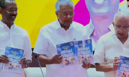 ക്ഷേമപെൻഷൻ 3000 രൂപ, റബറിന് 300 രൂപ താങ്ങുവില, 50 ശതമാനം സ്ത്രീകൾക്ക് ജോലി​; വൻ വാഗ്ദാനങ്ങളുമായി എൽ.ഡി.എഫ് പ്രകടനപത്രിക