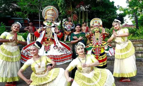 കലക്ടറുടെ അഭിനയം തകർത്തു; തരംഗമായി   തെരഞ്ഞെടുപ്പ് ബോധവത്കരണ ഗാനം