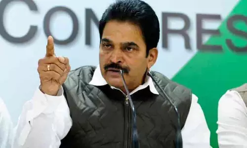 തെരഞ്ഞെടുപ്പ് അട്ടിമറിക്കാൻ വ്യാ​ജ തി​രി​ച്ച​റി​യ​ൽ കാ​ർ​ഡു​ക​ൾ പ്രി​ന്റ് ചെയ്യുന്നു; സി.​പി.​എം നേ​തൃ​ത്വത്തിനെതിരെ ഗുരുതര ആരോപണവുമായി കെ.സി. വേണുഗോപാൽ