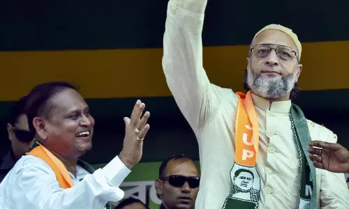 Owaisi debuts bengal campaign